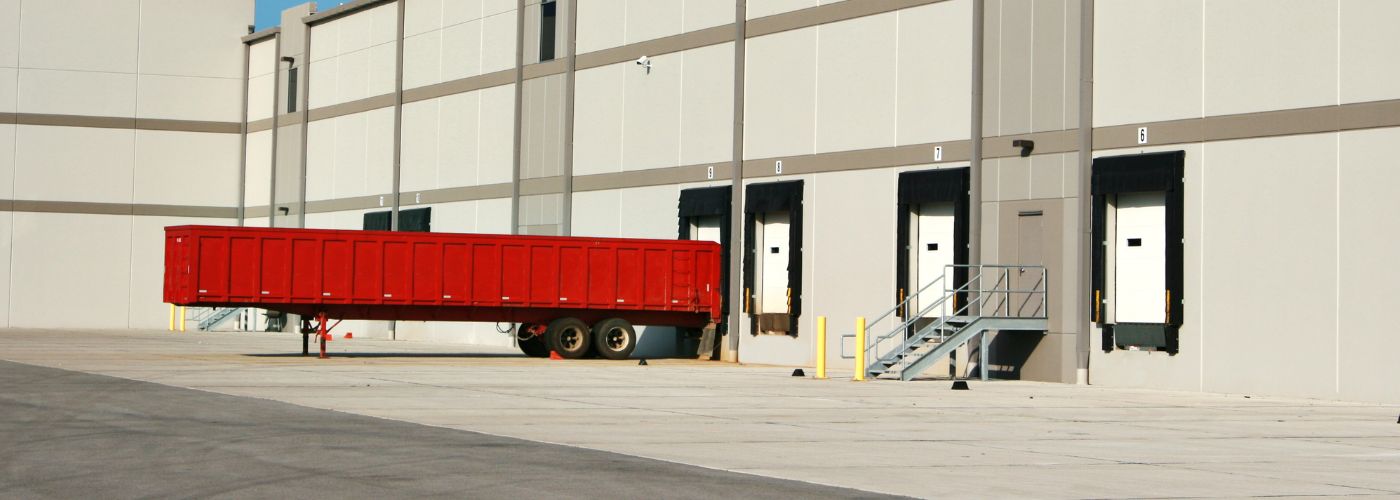 Choosing the Right Dock Bumpers For Warehouse Safety